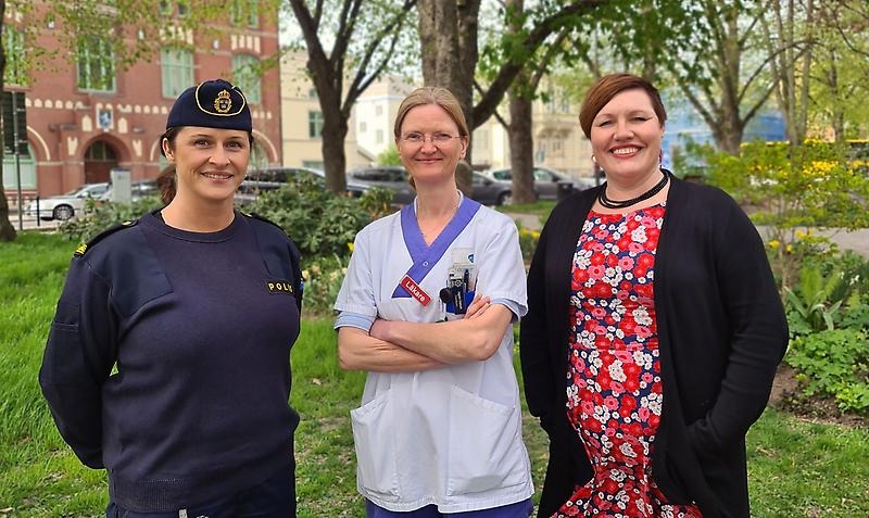 Maria Westby från polisen, Ingunn Granum mobil akutläkare i Region Värmland och Annelie Karlsson jämställdhets- och folkhälsosamordnare i Arvika kommun. 