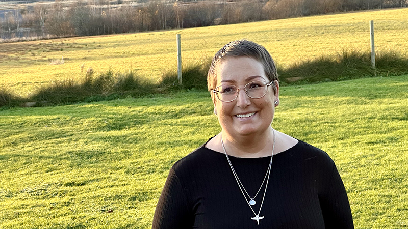 Snart 20 år efter sin lungtransplantation lever Fia Hellsten ett aktivt liv – och uppmanar fler att ta ställning.