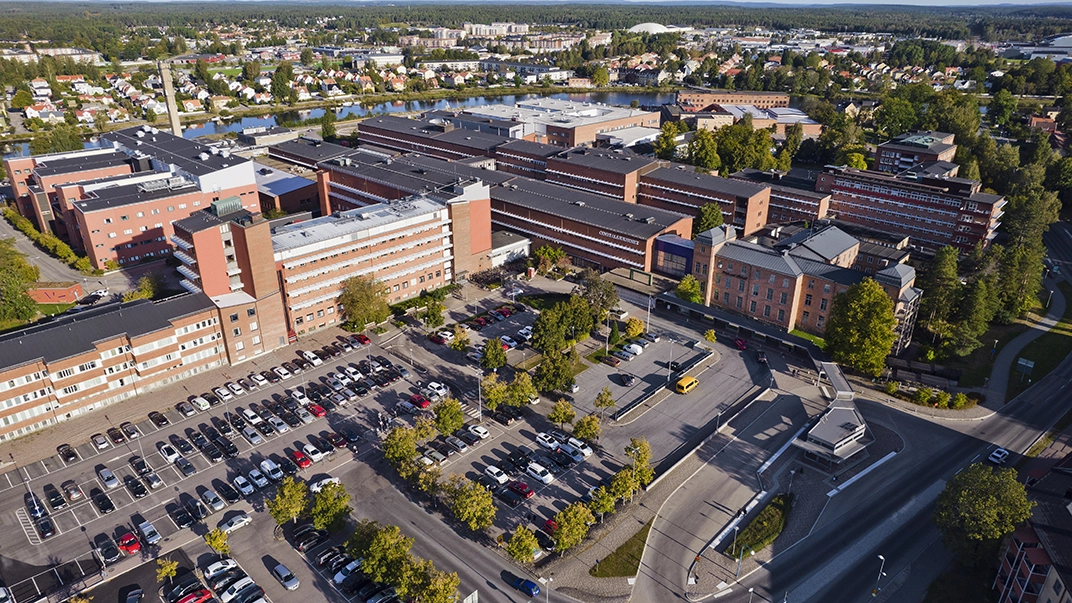 Flygbild över Centralsjukhuset i Karlstad.